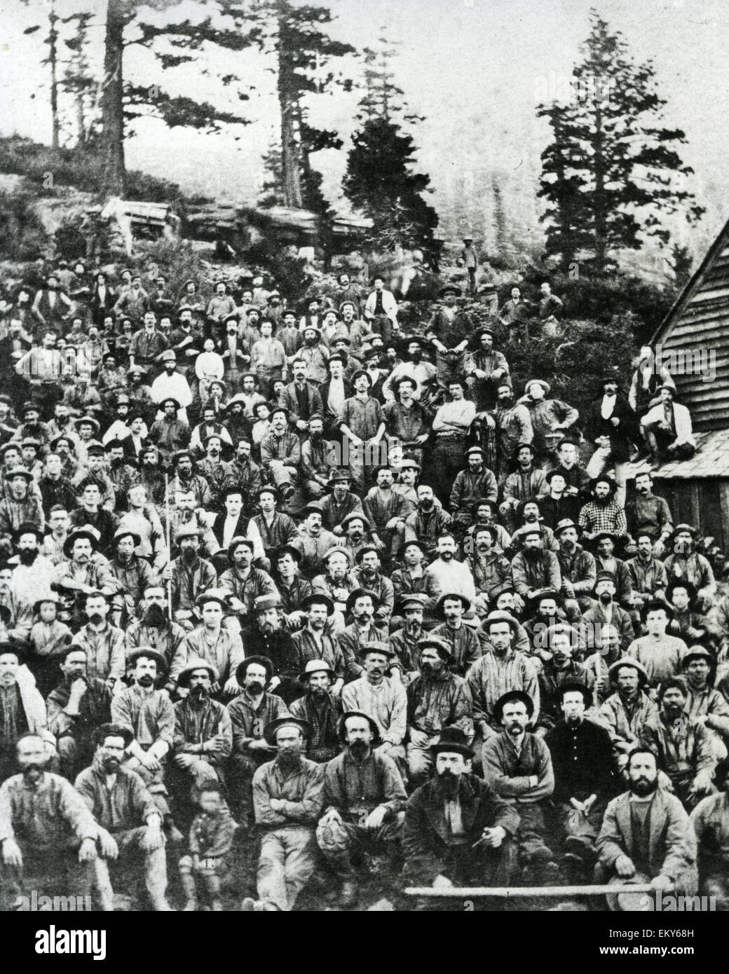 CALIFORNIA GOLD RUSH Gruppe von Bergleuten über 1852 Stockfoto