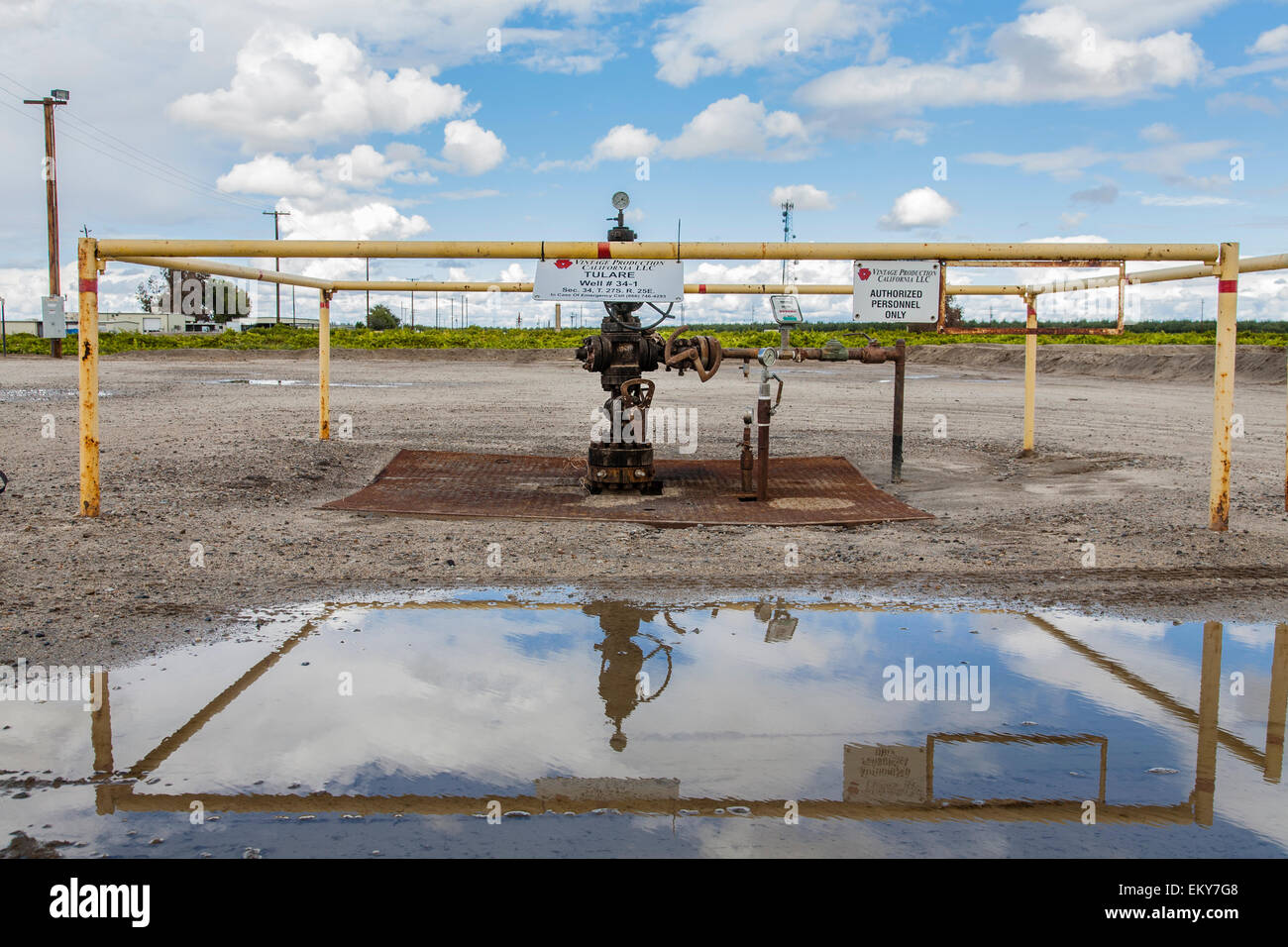 Tiefen Injektion gut für die Entsorgung von Öl-Bohr- und Fracking-Abwasserreinigung verwendet. Shafter, Kern County, Kalifornien Stockfoto