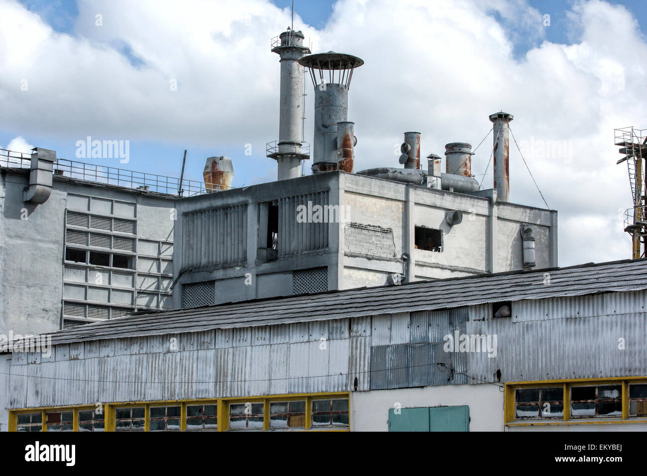 Teil einer alten Fabrik in einem abgelegenen Teil von Kuba, die immer noch laufender Betrieb Stockfoto