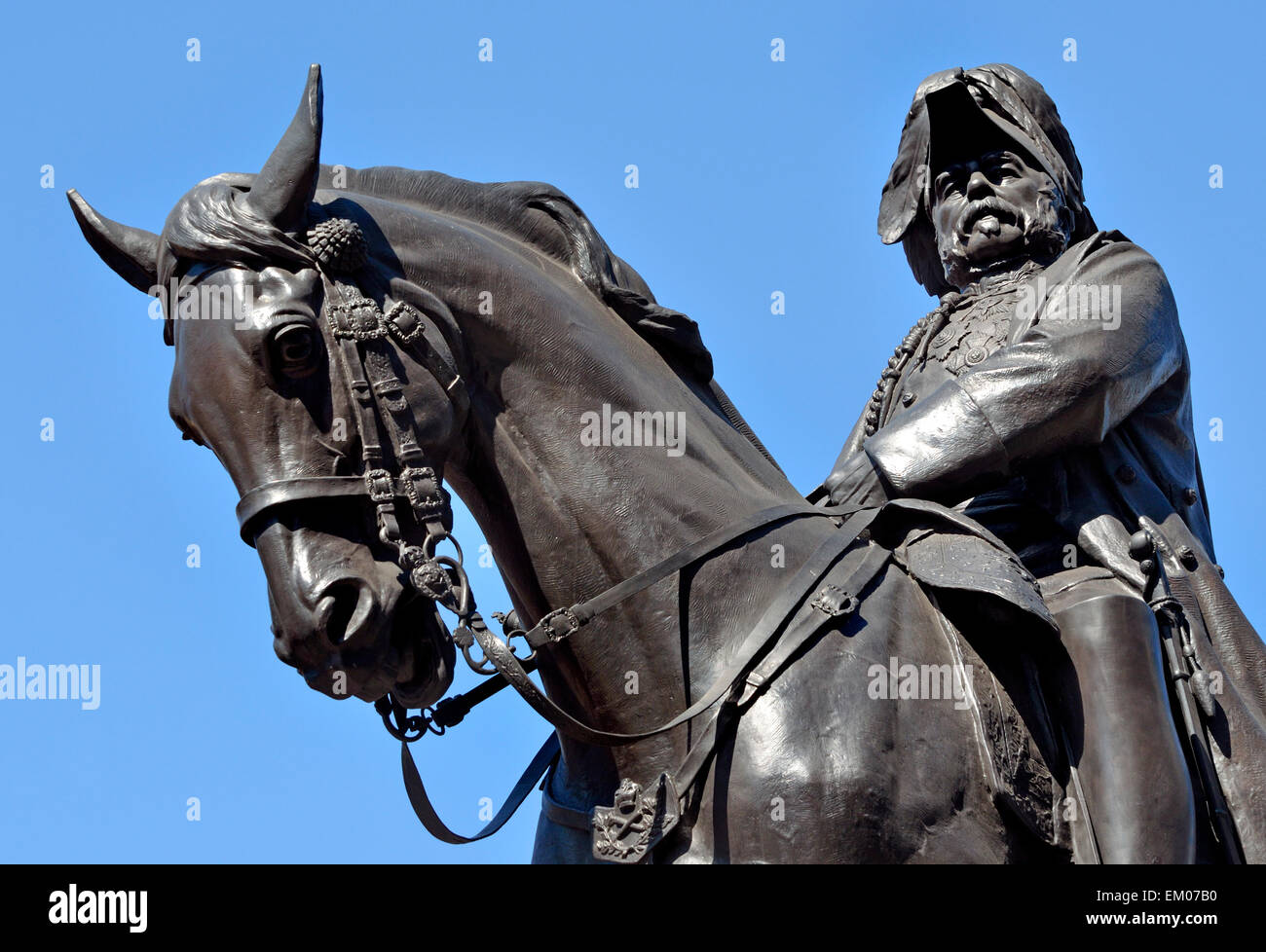 London, England, Vereinigtes Königreich. Statue (von Adrian Jones, 1905) von Prince George, 2. Duke of Cambridge (1819-1904) in Whitehall. Stockfoto