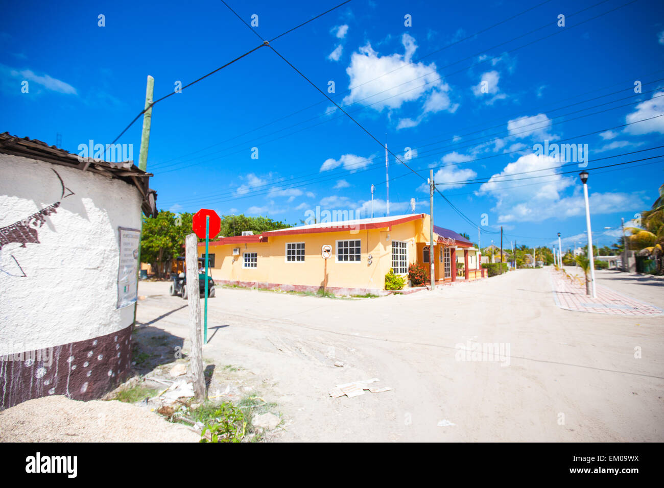 Sandy-Straße in einem exotischen Land auf der mexikanischen Insel Stockfoto