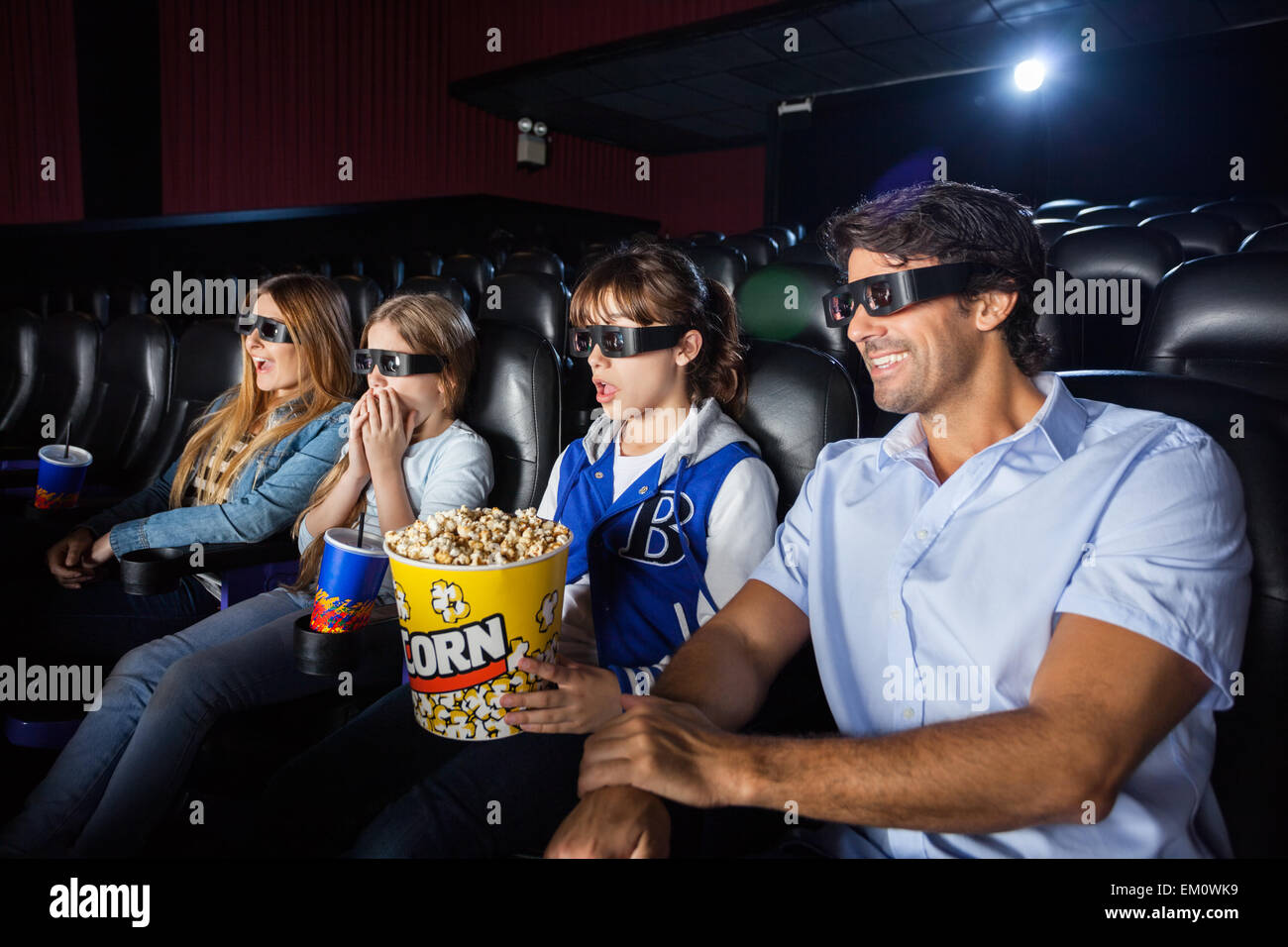 Familie 3D Film im Kino-Theater Stockfoto