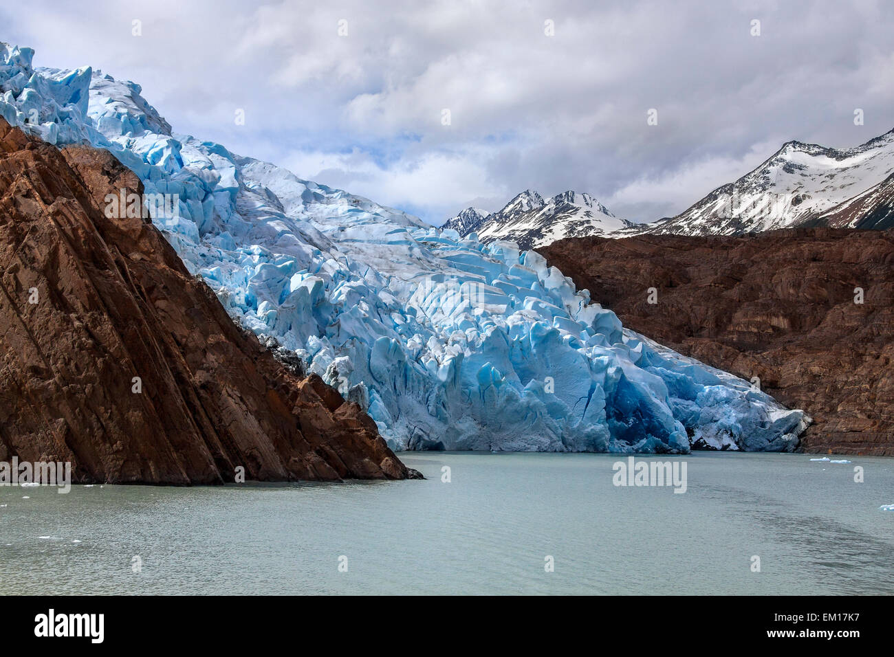 Teil des Gletschers grau im Torres del Paine Nationalpark im Süden von Chile, Südamerika. Stockfoto