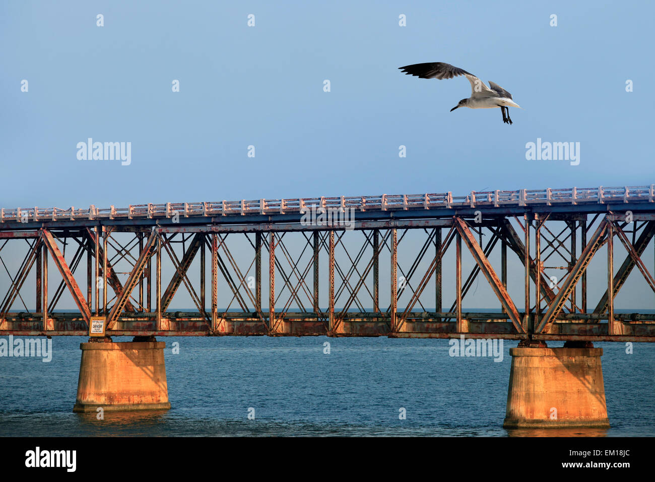 Die alte Eisenbahnbrücke Stockfoto