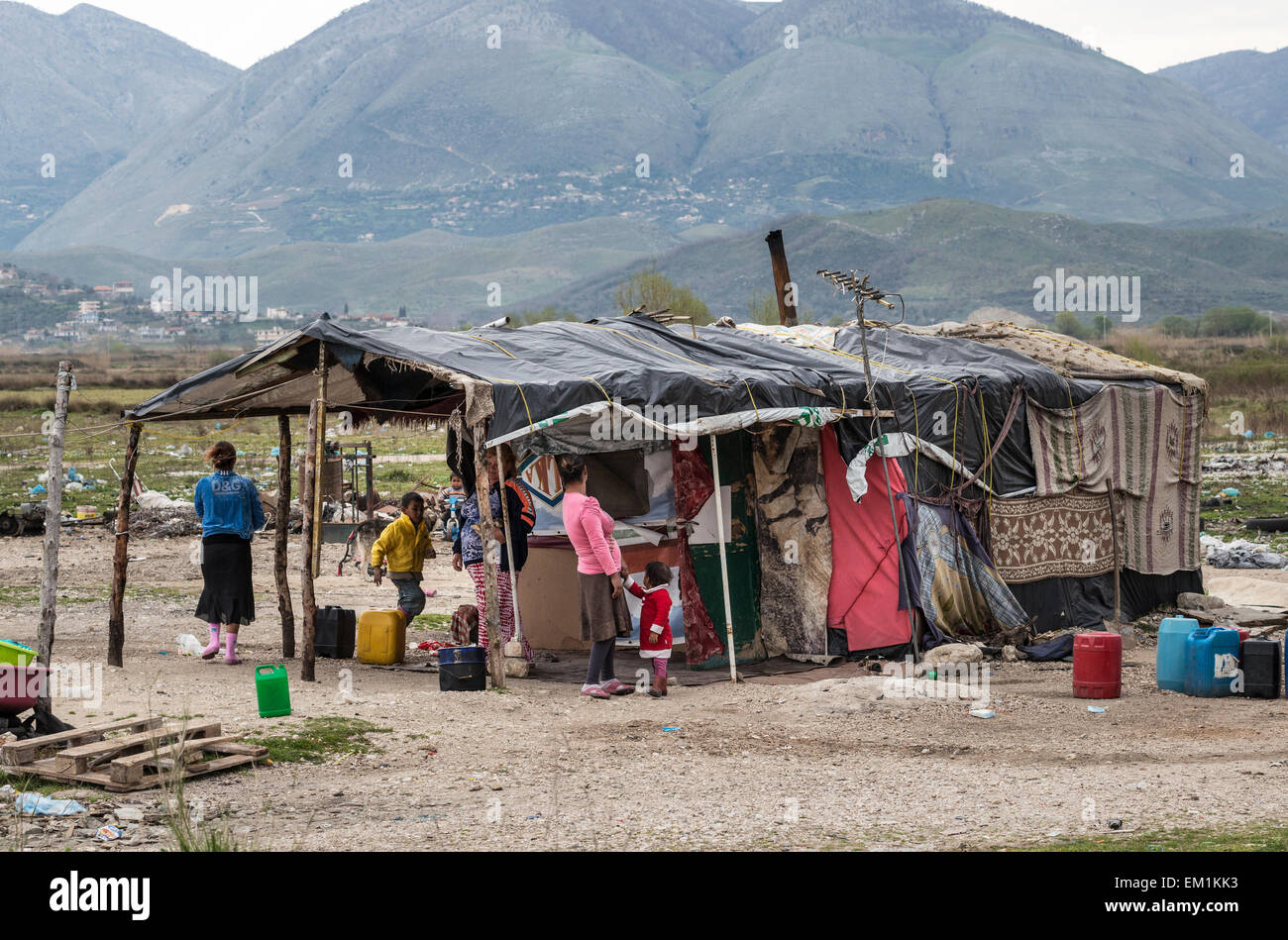 Roma-Zigeuner-Lager in der Nähe von Saranda in Südalbanien. Stockfoto