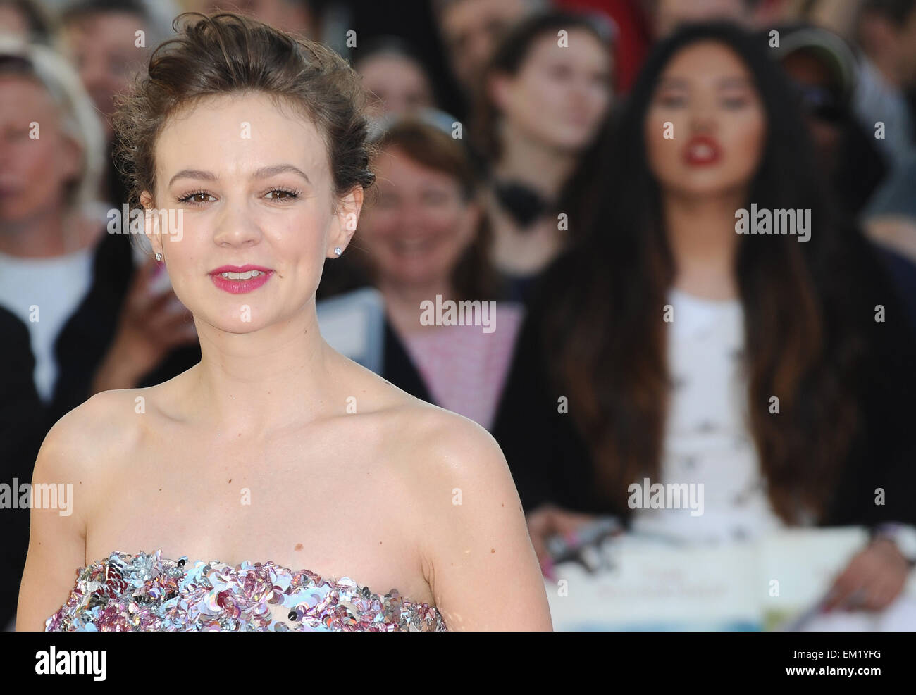 London, UK, UK. 15. April 2015. Carey Mulligan besucht die Weltpremiere von "Far From The Madding Crowd'' am BFI Southbank. © Ferdaus Shamim/ZUMA Draht/Alamy Live-Nachrichten Stockfoto