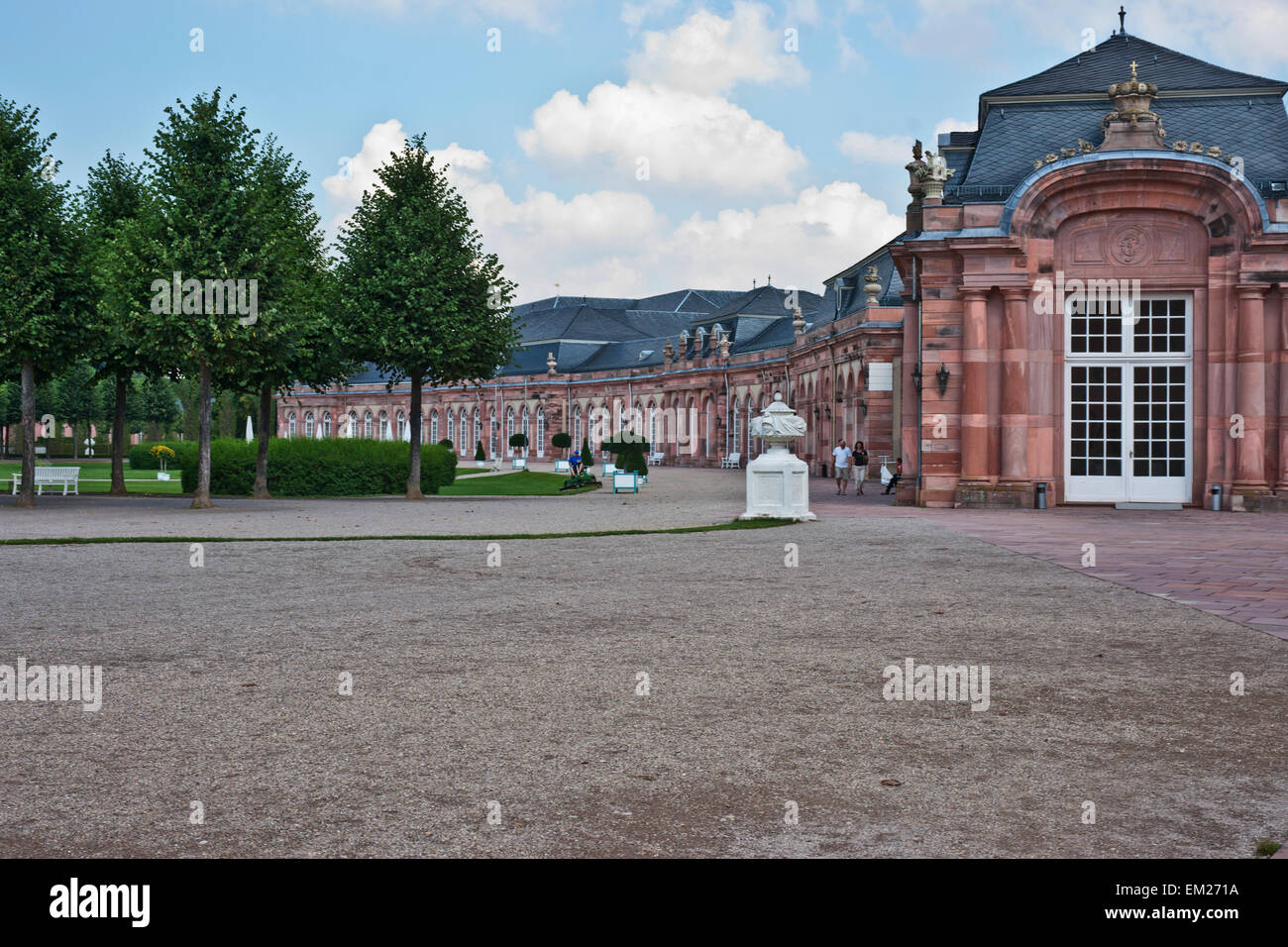 Schwetzingen Nord Schlossanlage von Gebäuden; Schwetzingen Baden-Wurtenburg Deutschland Stockfoto