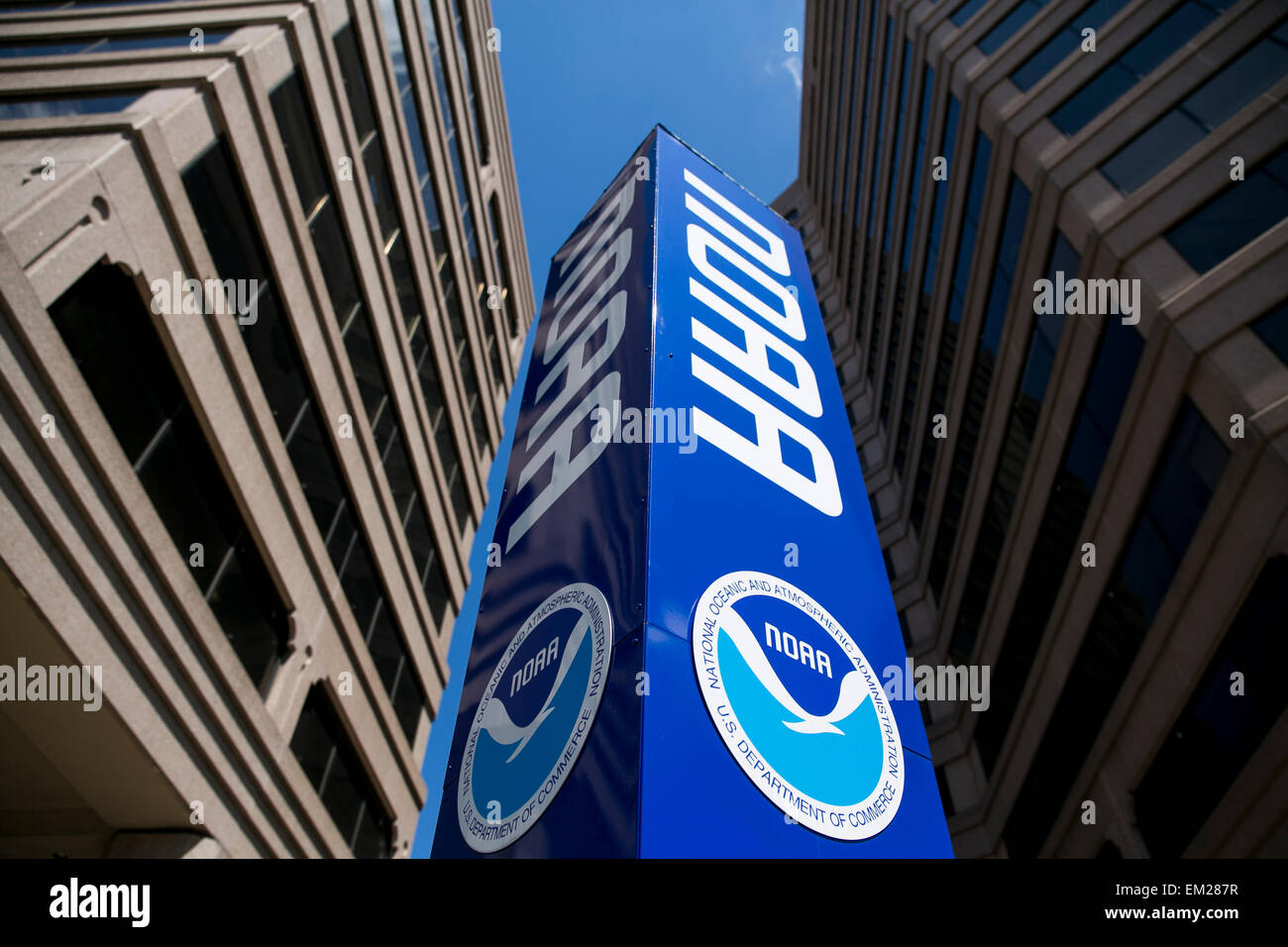 Eine Außenansicht des Hauptsitzes der National Oceanic and Atmospheric Administration (NOAA) in Silver Spring, Maryland. Stockfoto