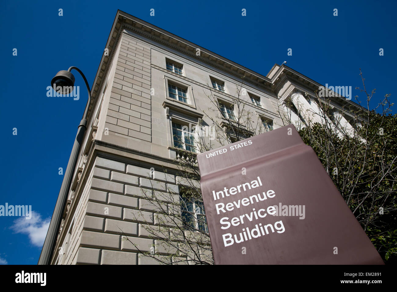 Eine Außenansicht des Internal Revenue Service (IRS)-Hochhaus in der Innenstadt von Washington, DC. Stockfoto