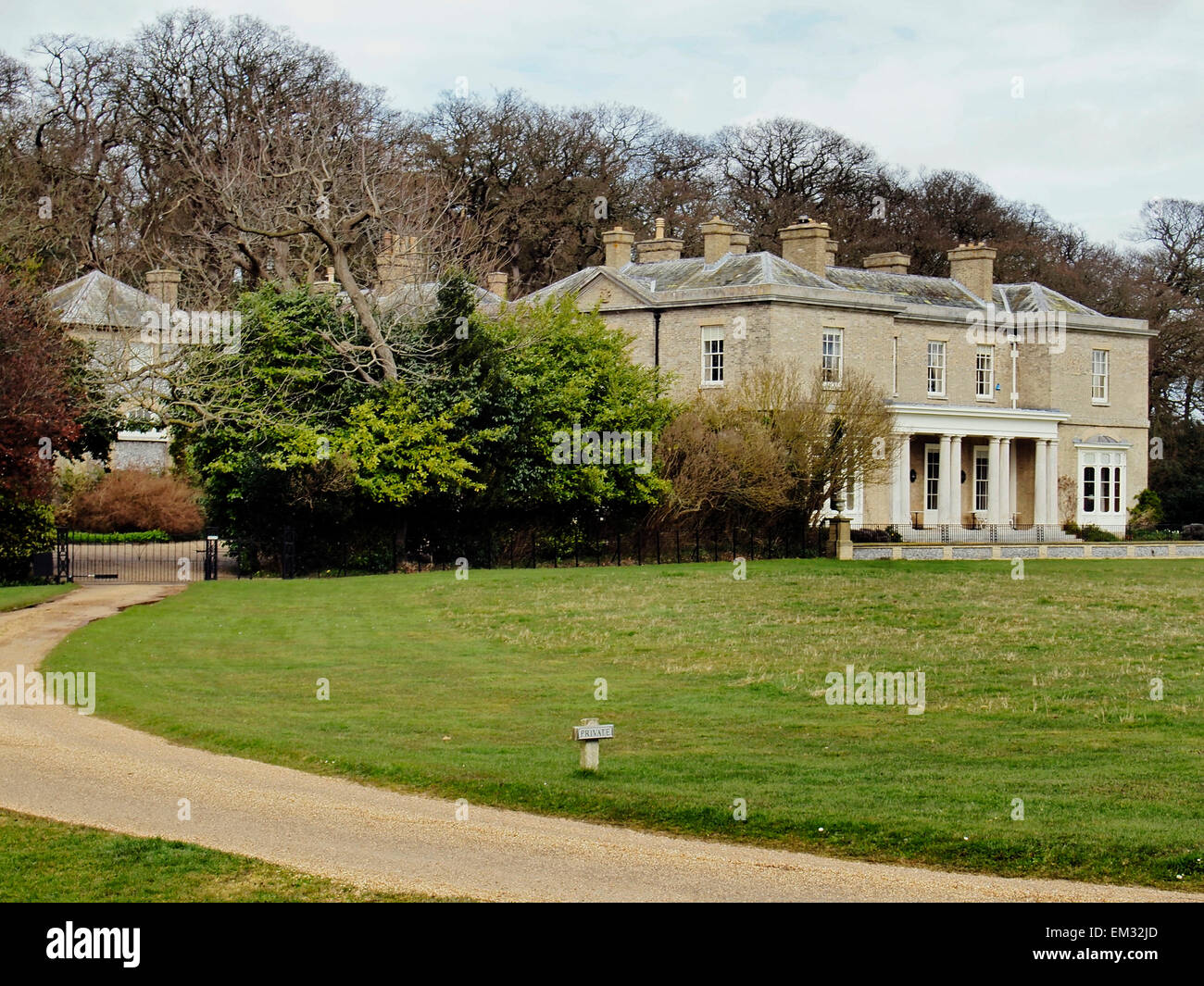 Sheringham Hall ist ein großes Regency Haus in Norfolk, entworfen von Sir Humphrey Repton und John Adey Repton. Stockfoto