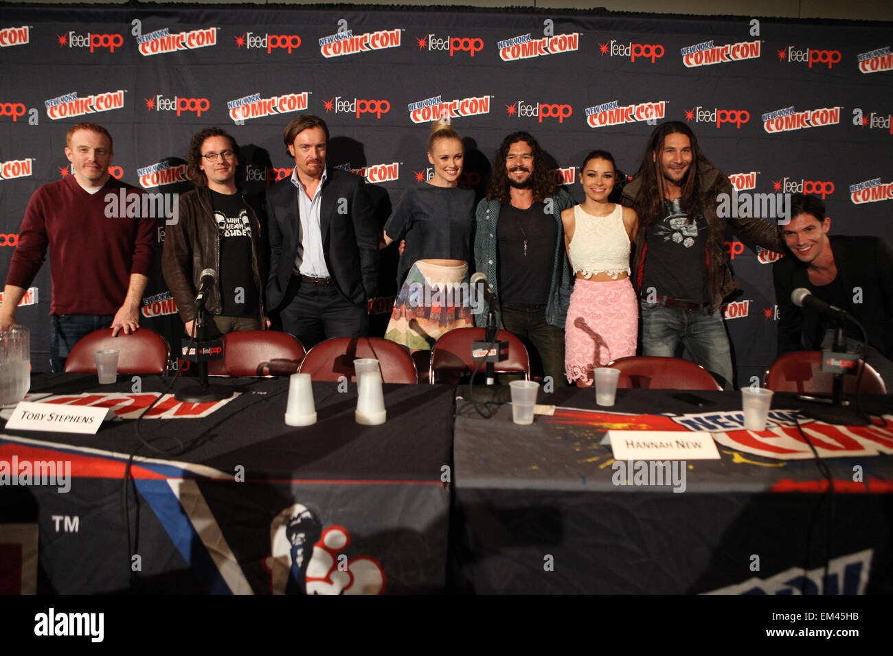 New York Comic Con 2014 in der Javits Center mit: schwarz fährt Abgüsse von L nach R, Jon Steinberg, Robert Levine, Toby Stephens, Hannah neue, Lukas Arnold, Jessica Parker Kennedy, Zach Mcgowan, Toby Schmitz wo: New York, Vereinigte Staaten von Amerika bei: 11. Oktober 2014 Stockfoto