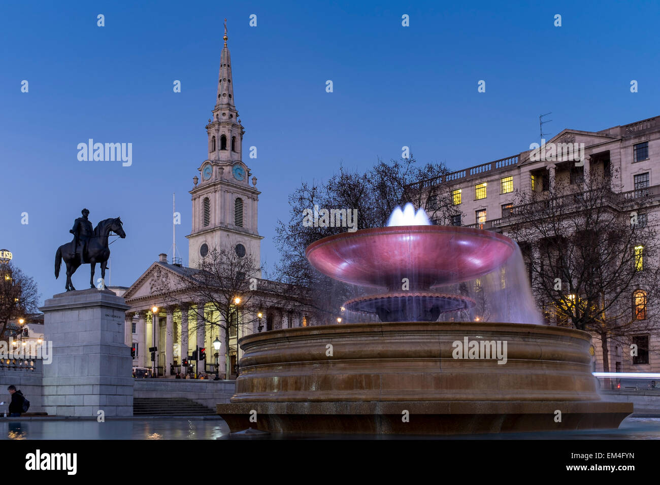 Trafalgar Square am Abend, London, UK Stockfoto