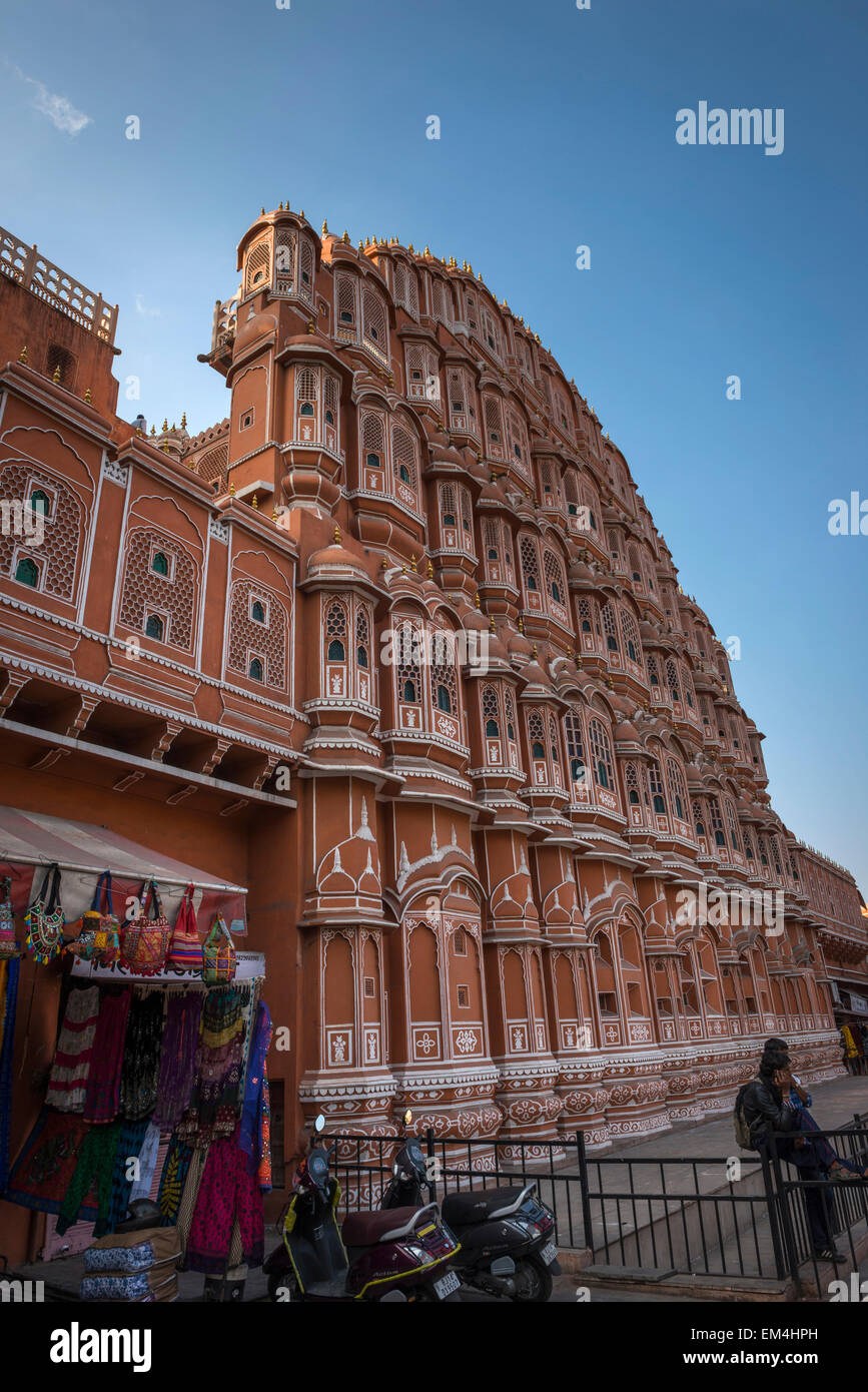 Die Hawa Mahal oder "Palast der Winde" in Jaipur, Rajasthan, Indien Stockfoto