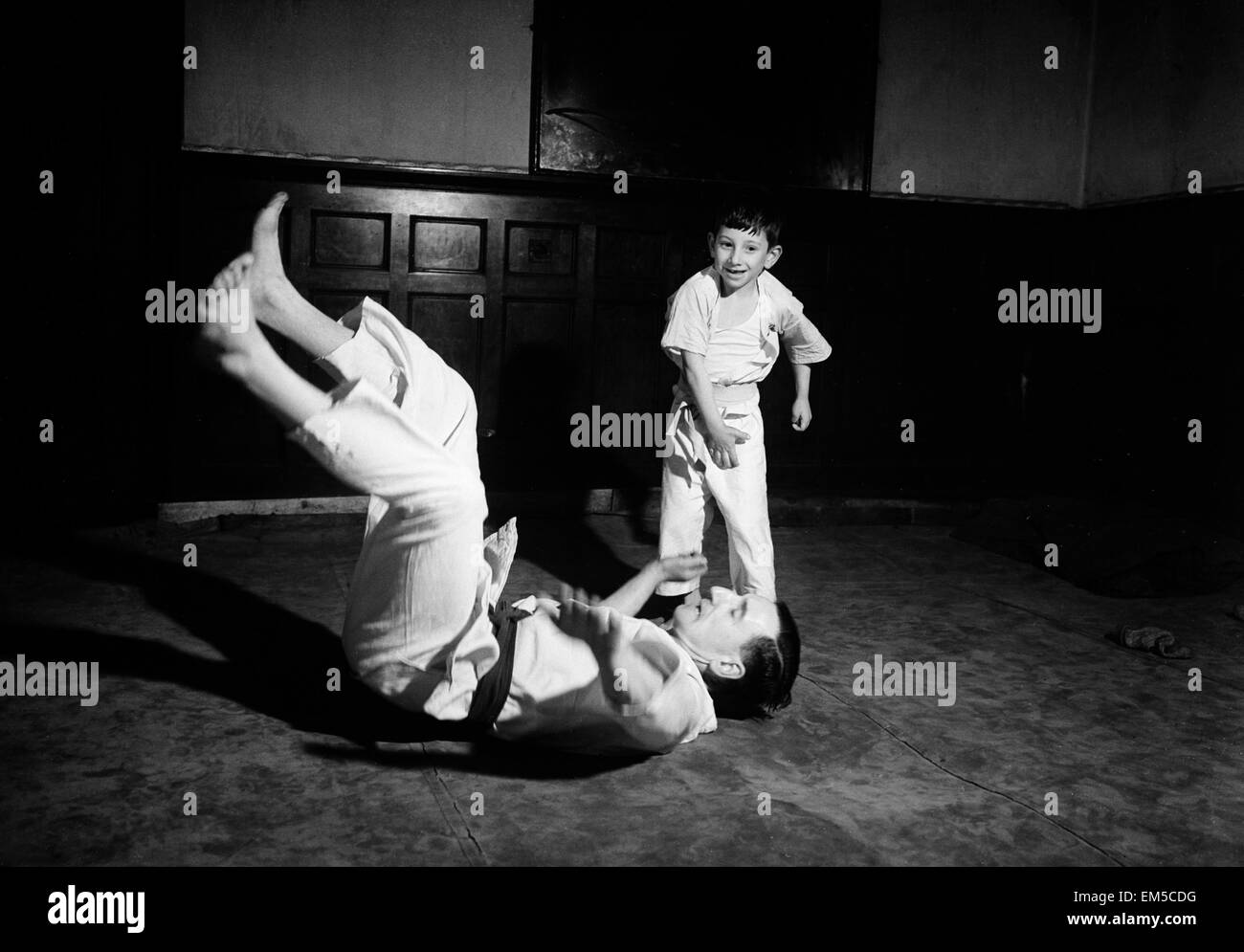 5 Jahre alten Judo-Experte in Aktion. 29. Dezember 1955 Stockfoto