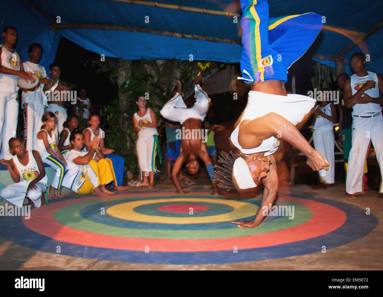 Brasilianische Kampfkunst/Tanz-Praxis der Capoeira; Itacare, Bahia,  Brasilien Stockfotografie - Alamy
