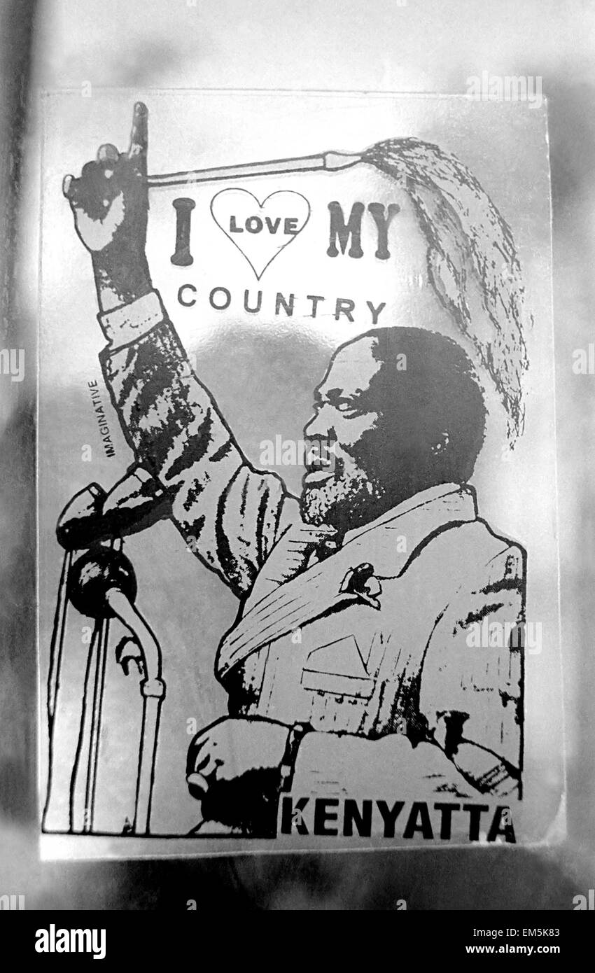 Jomo Kenyatta Aufkleber in einem Fenster. Ikutha, Kitui, Kenia. Nach 15 Jahren der Herrschaft vom ersten Präsidenten Jomo Kenyatta und nach seinem Tod Moi 1978 an die Macht kam und blieb bis 2002. Weit verbreitete Korruption in ihrer Regierung und völlig diktatorische Haltung führte zu eine große Wirtschaftskrise des Landes. Stockfoto