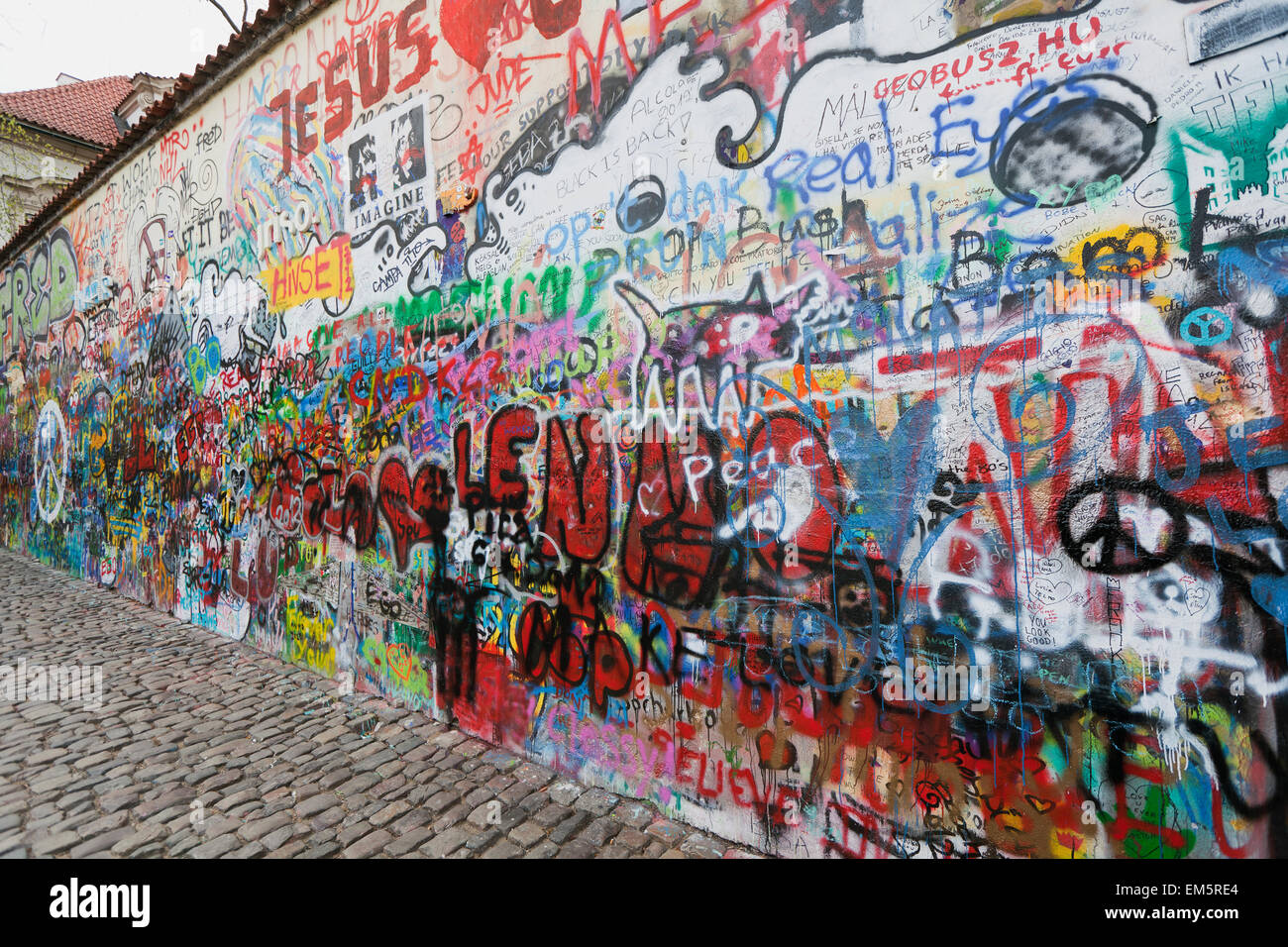 Tschechische Republik, bunten Graffiti-Spray auf die Wand gemalt; Prag Stockfoto