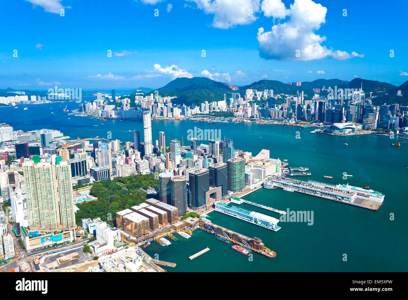 Hong Kong Skyline bei Tag Stockfoto