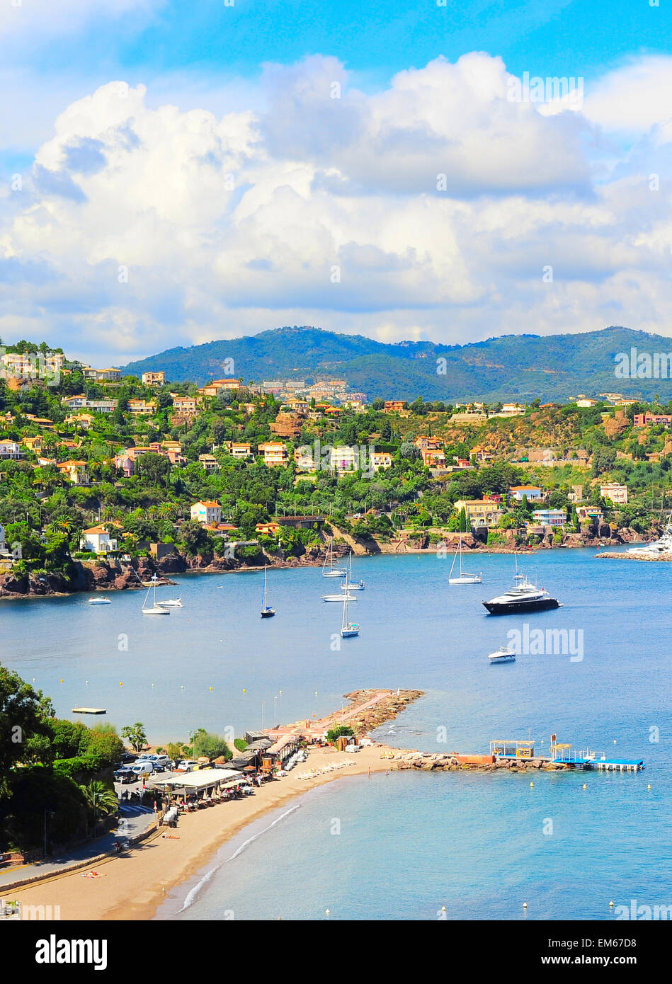 Luxus-Strand, Yachten und Boote. Französische Riviera, Azure Küste oder Cote d Azur, Provence, Frankreich Stockfoto