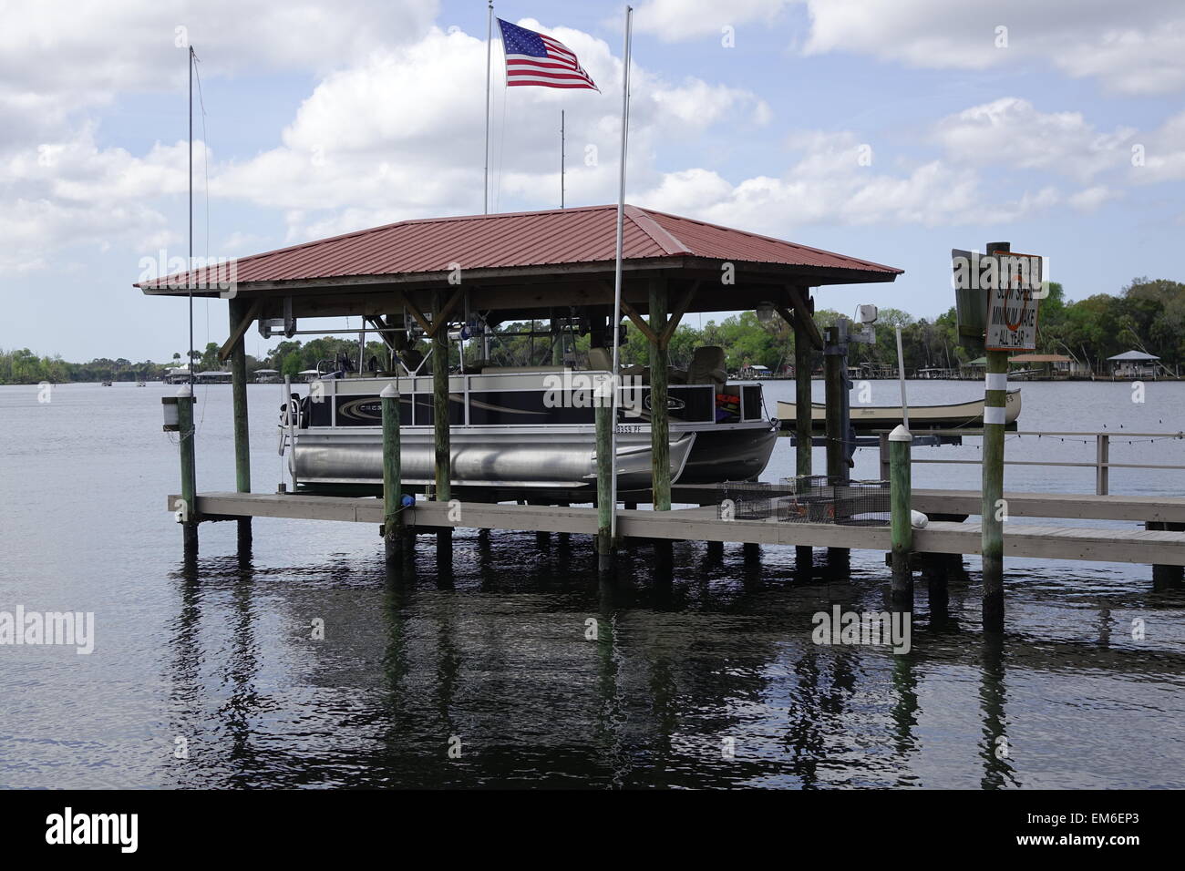 Bootsanlegestelle an der Homosassa River, Florida Stockfoto