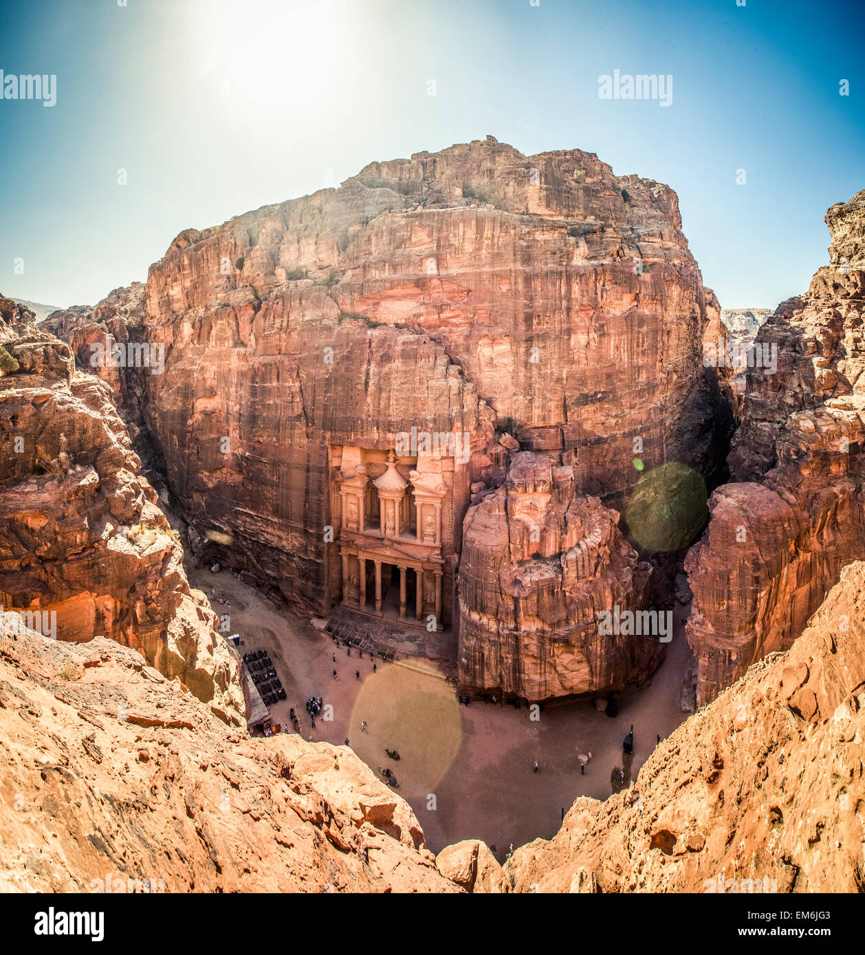 Mit Blick auf die Treasury Building in Petra, Jordanien. Stockfoto