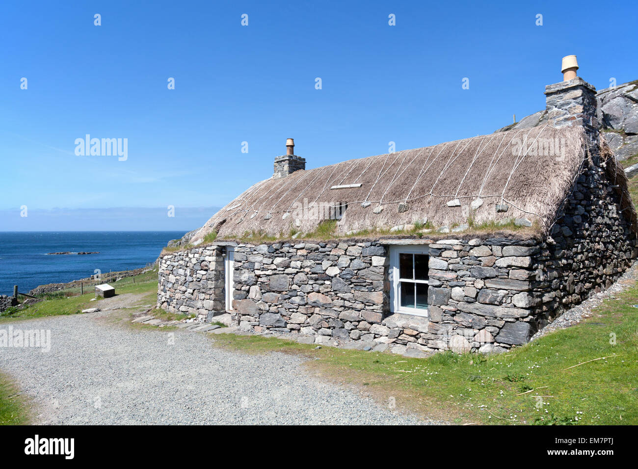 Traditionellen schwarzen Haus auf Lewis, äußeren Hebriden Schottland Stockfoto