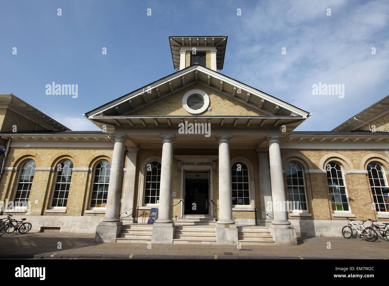 Winchester-Bibliothek und Discovery Center Jewry Street Winchester Stockfoto