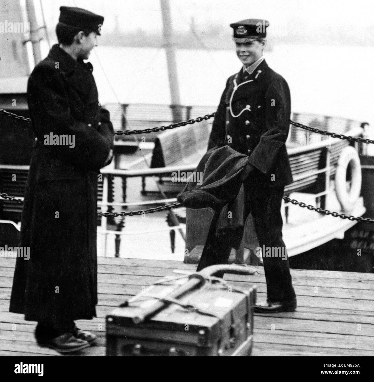 Prince Of Wales als Marinekadett auf H.M.S Hindustan verkleidet. Oktober 1911 Stockfoto