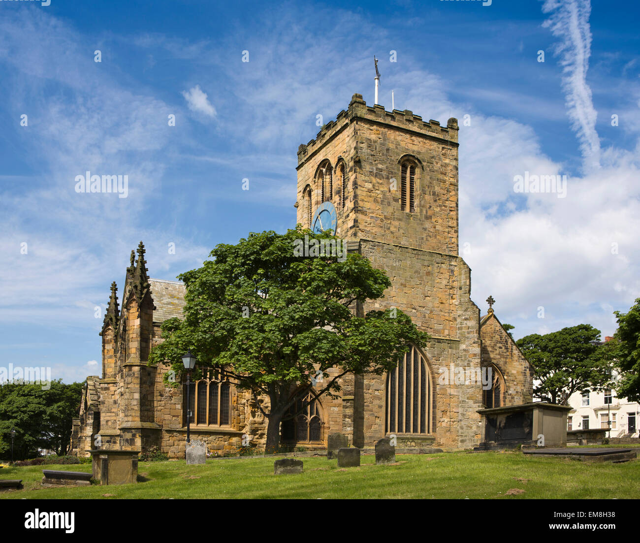 Großbritannien, England, Yorkshire, Scarborough, St. Mary Parish Church Uhrturm Stockfoto