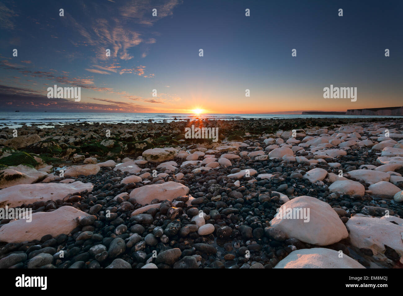 Sonnenuntergang am Birling Gap, Eastbourne, Sussex Stockfoto