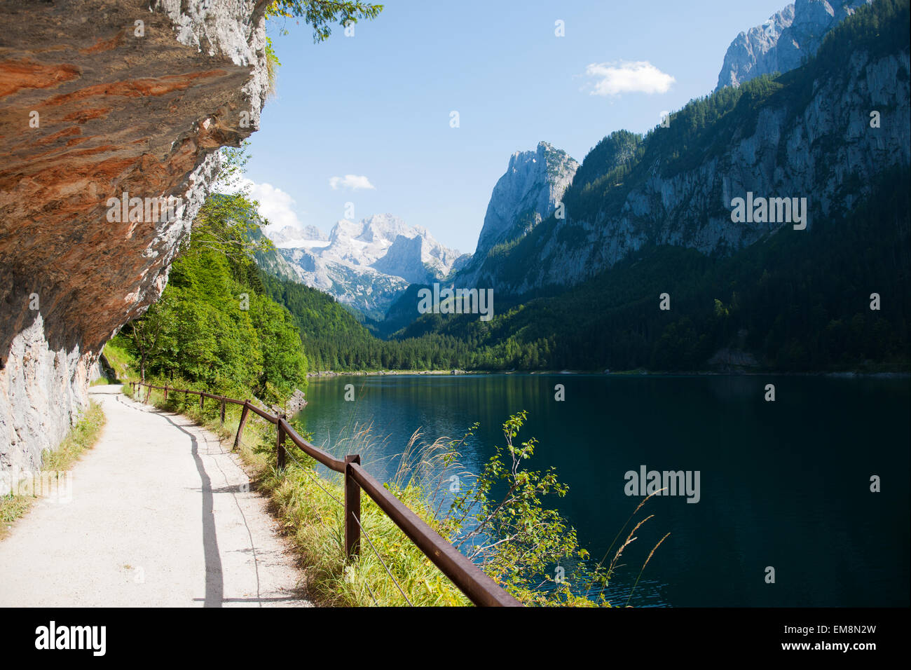 Vorderer Gosausee Mit Dachsteingletscher Und Gosaukamm Stockfoto