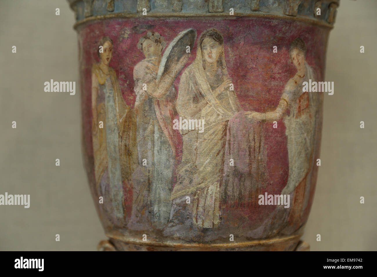 Terrakotta-Vase. Griechisch, sizilianische. Jahrhunderte, 3.-2. Jh. v. Chr.. Vier Frauen. Die Szene zeigt eine Braut, umgeben von den Begleitern. Stockfoto
