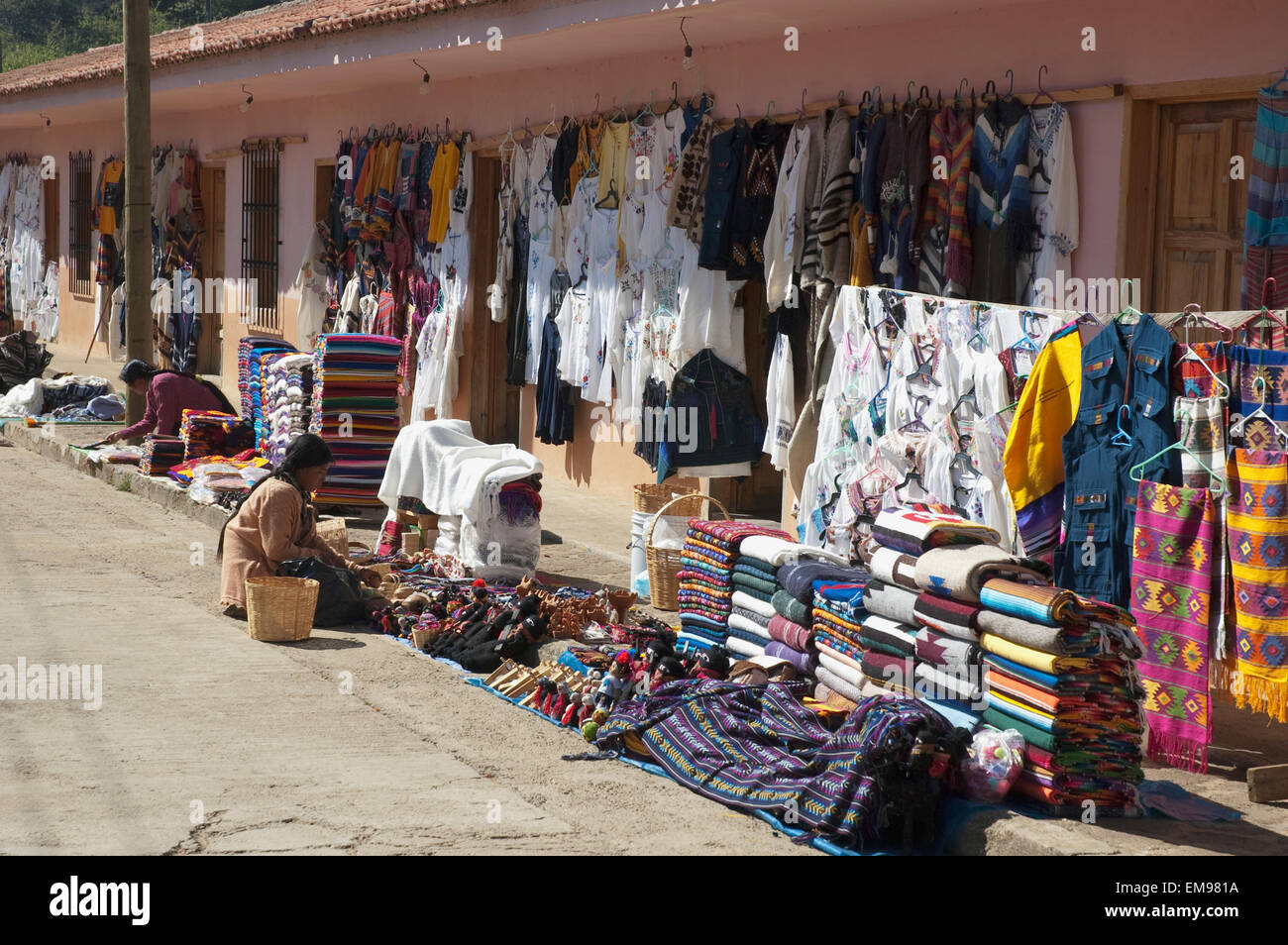 Maya Textil-Markt, San Juan Chamula, Chiapas, Mexiko Stockfoto