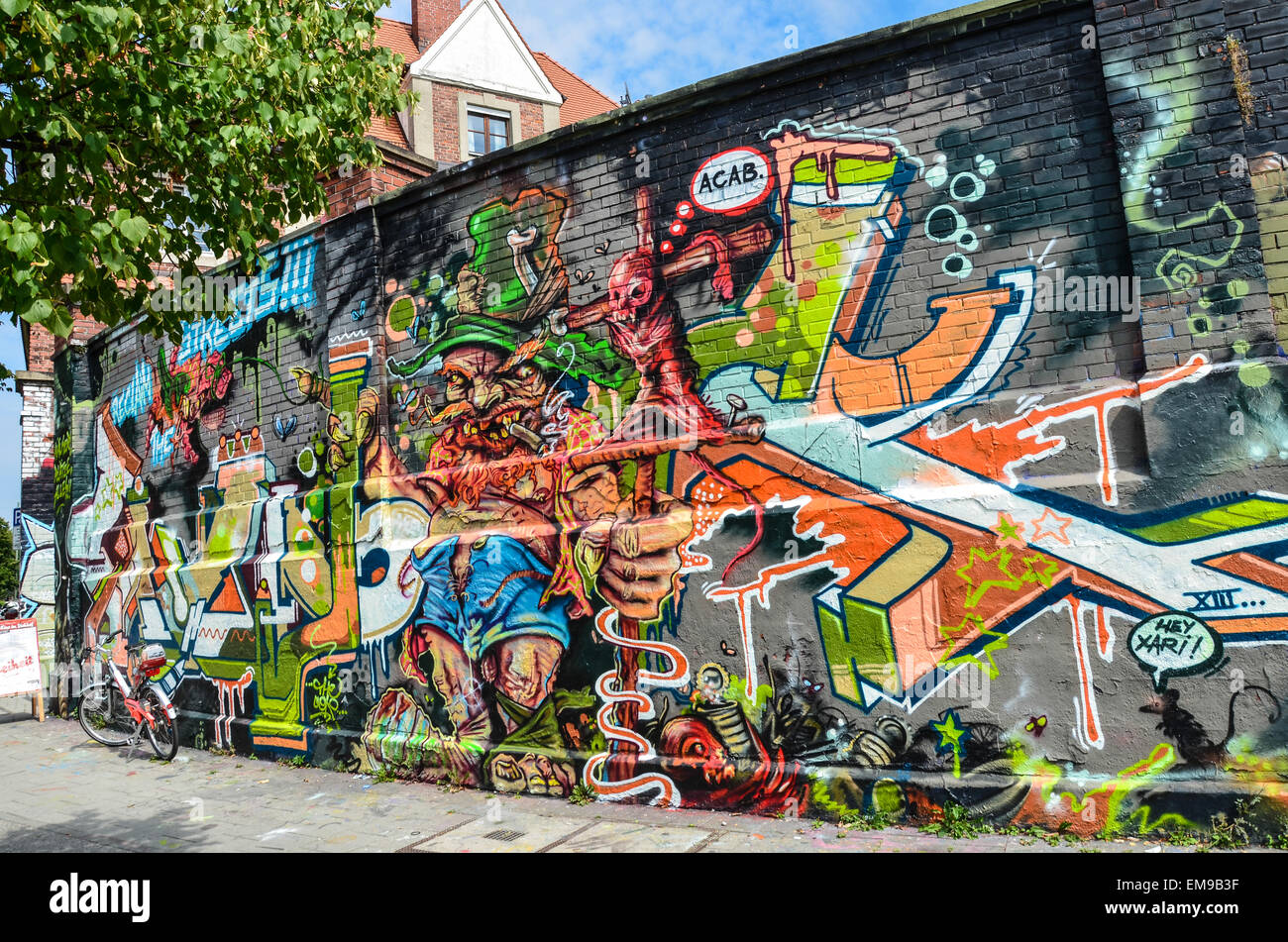 Münchens Thalkirchner Straße - ein Paradies für legal sprühen und eine Sitzung Punkt für Straßenkünstler Stockfoto