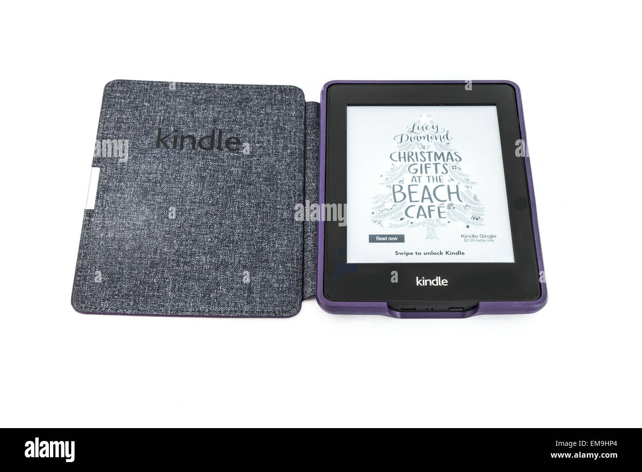 Eine offene Kindle Paperwhite Buch Leser in einem Fall, auf weissem isoliert. USA. Stockfoto