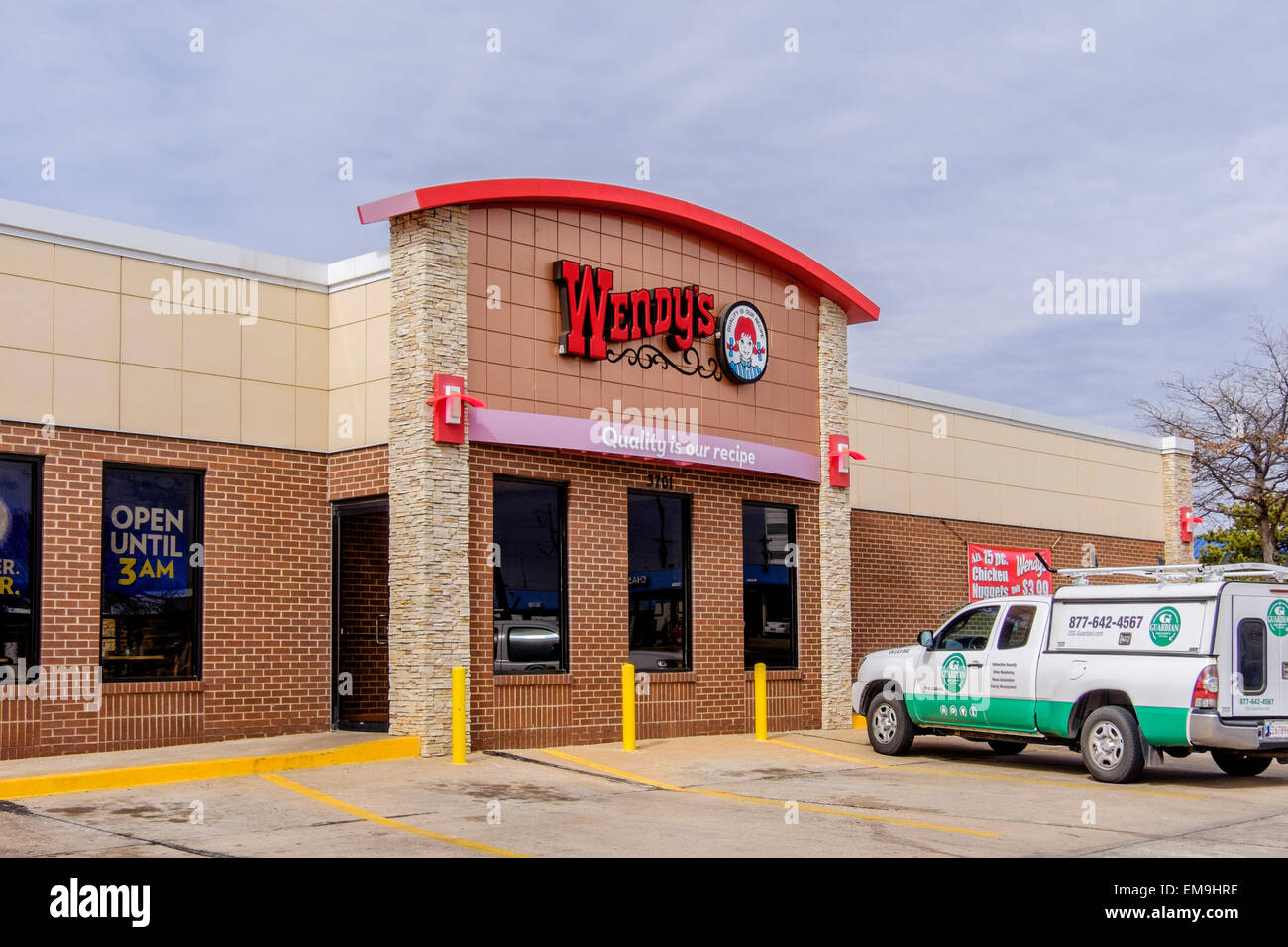 Außen vorne eine Wendy Hamburger Unternehmens in Oklahoma City, Oklahoma, USA. Stockfoto