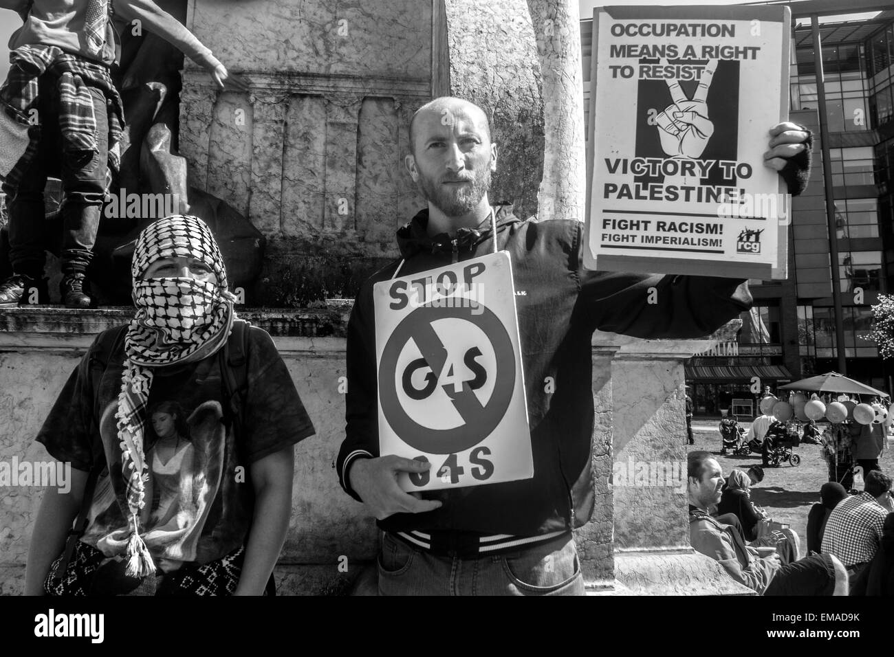 Aktivisten demonstrieren ihre Unterstützung für die palästinensische Sache in Manchester (UK) Stockfoto