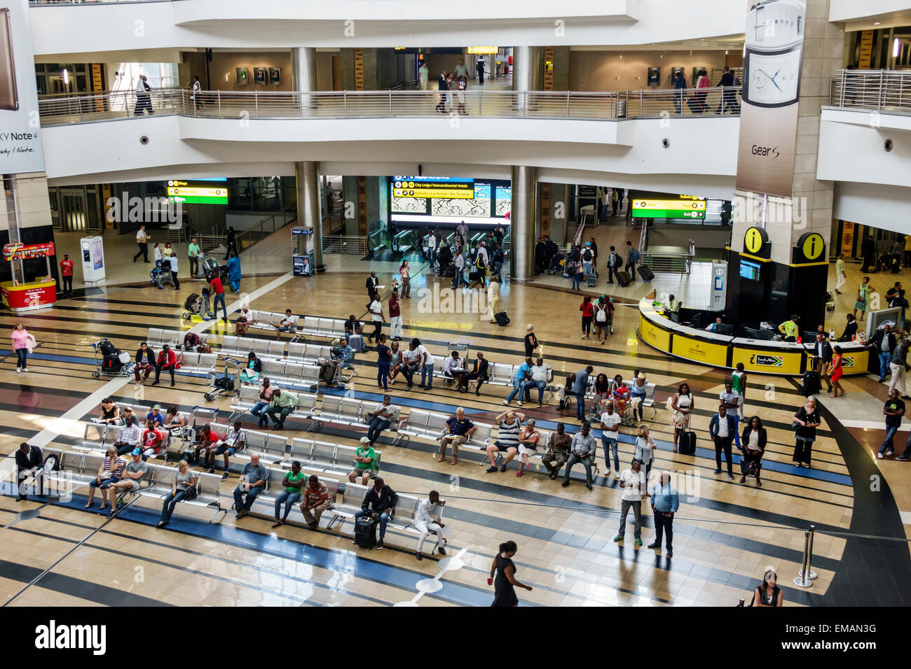 Johannesburg Südafrika, O. R. Tambo International Airport, Terminal, Gate, Passagiere Fahrer Fahrer, warten, SAfri150314008 Stockfoto
