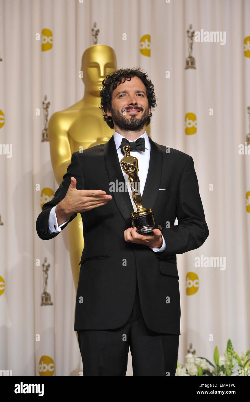 LOS ANGELES, CA - 26. Februar 2012: Bret McKenzie, Gewinner für den besten Original Song für Mann oder Muppet aus The Muppets der 82. Academy Awards am Hollywood & Highland Theatre in Hollywood. Stockfoto