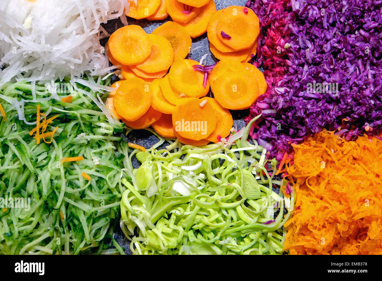 Einige gemischte Salate gesehen auf einem buffet Stockfoto