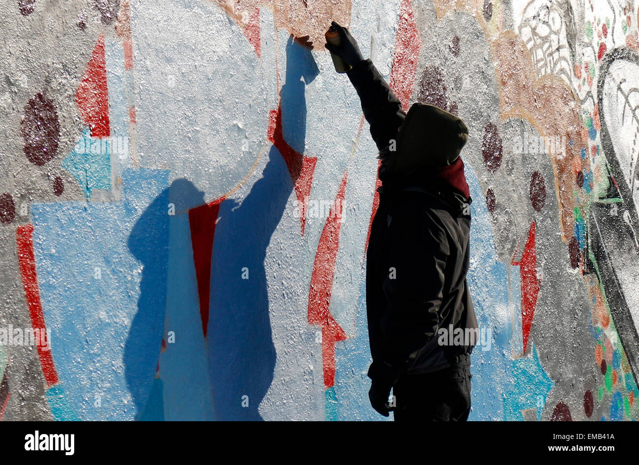 Graffiti-Sprayer, Mauerpark, Berlin-Prenzlauer Berg. Stockfoto