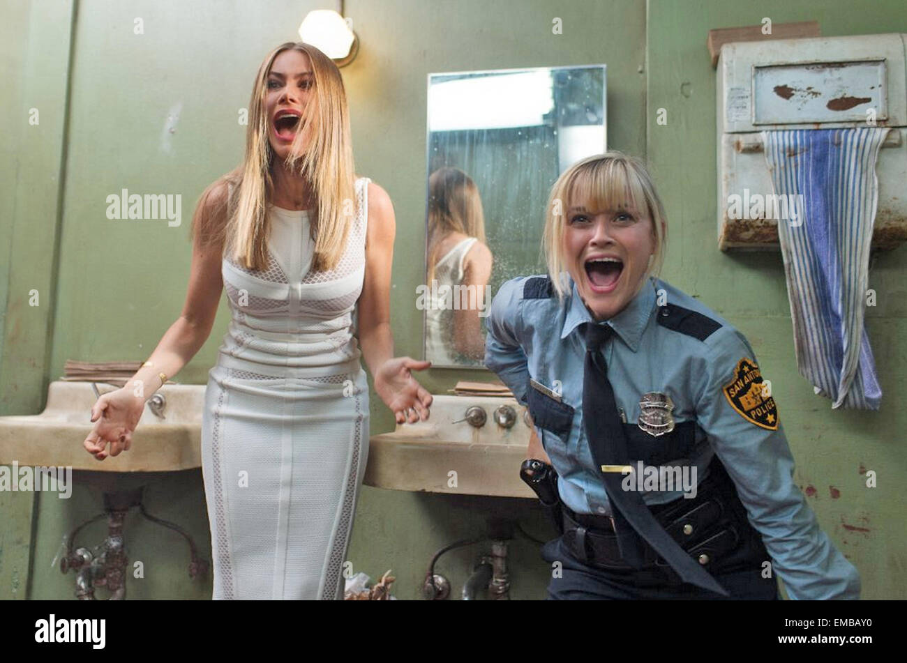 HOT PURSUIT 2015 Warner Bros Film mit Reese Witherspoon auf der rechten Seite und Sofia Vergara Stockfoto