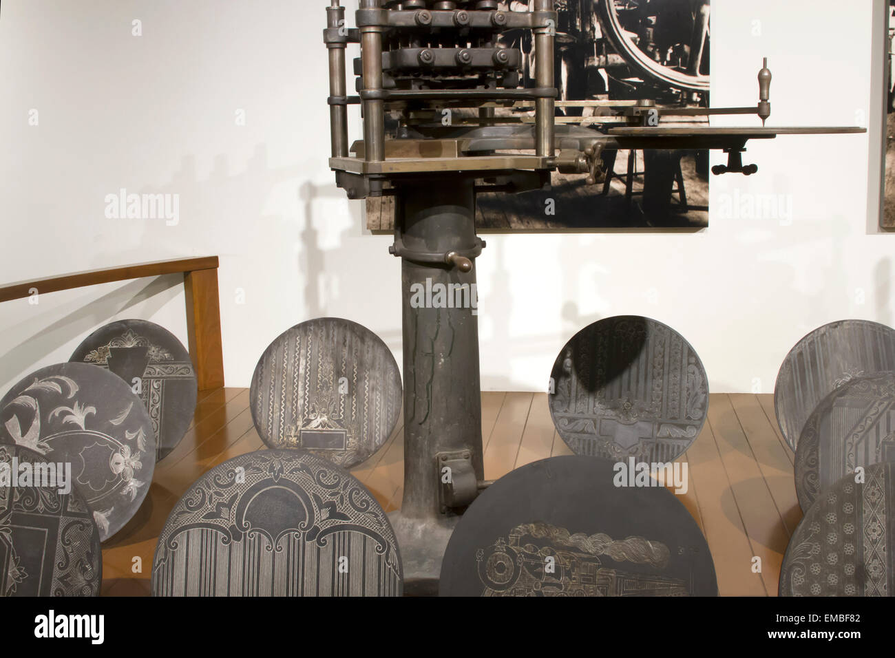 Columbia, PA, USA - 18. April 2015: Antike Uhr arbeitet Maschinen für Radierung mit Vorlage-Platten verwendet. Stockfoto