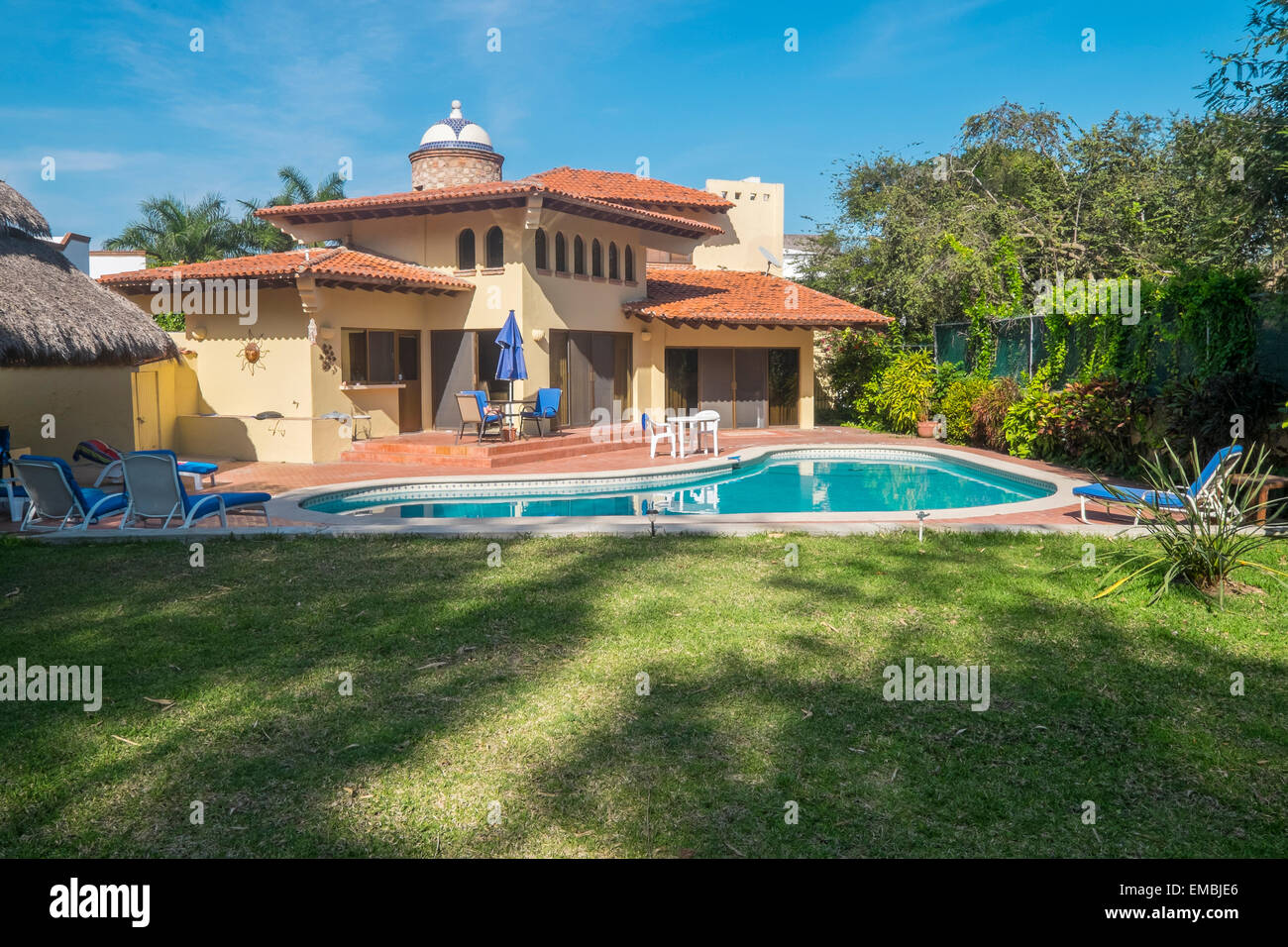 Wohnhaus mit Schwimmbad, Mexiko Stockfoto