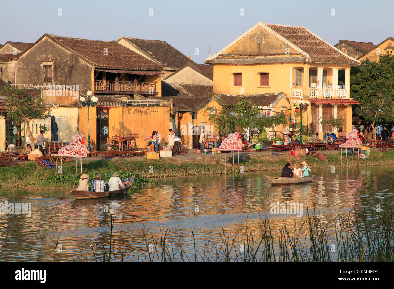 Vietnam, Hoi An, Thu Bon Fluss, Boote, Menschen, Stockfoto