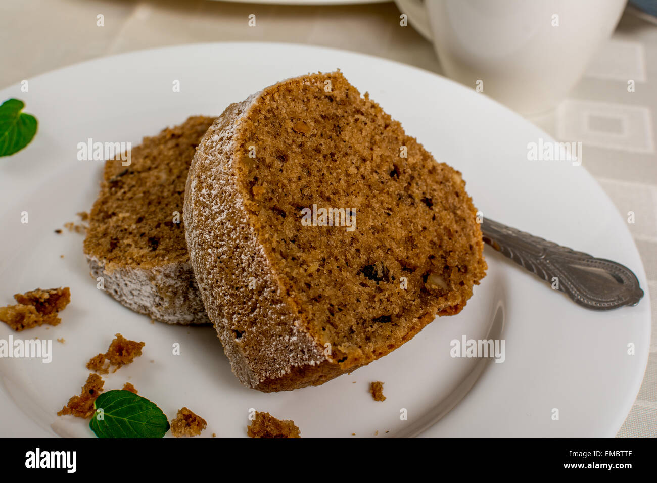 Kakao aus Marmor Ring Kuchen oder tschechischen traditionelles Dessert Babovka gebacken Stockfoto