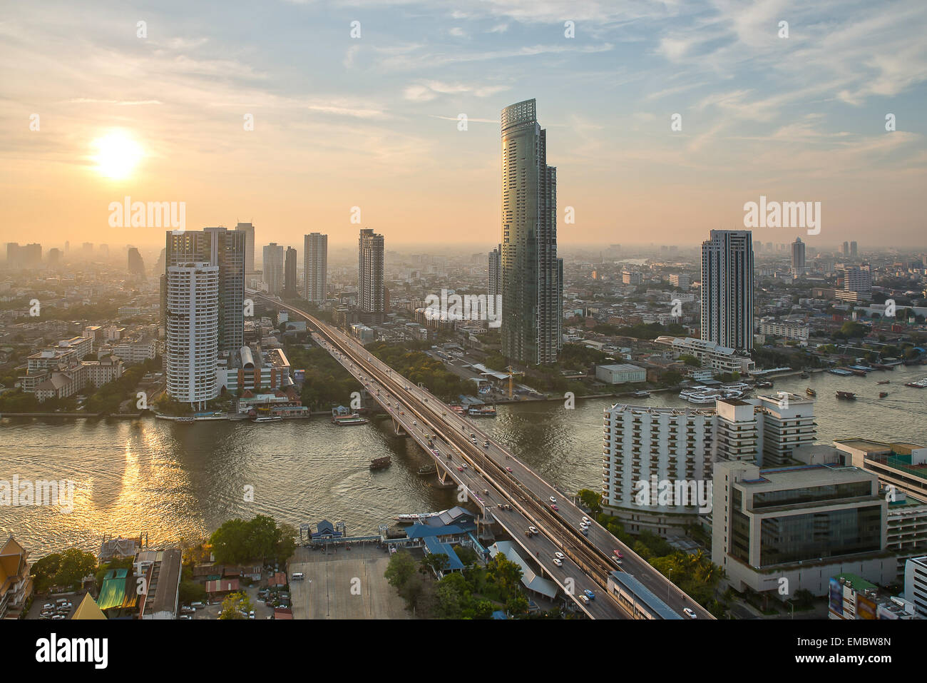 Wolkenkratzer in der Innenstadt von Bangkok, Thailand Stockfoto