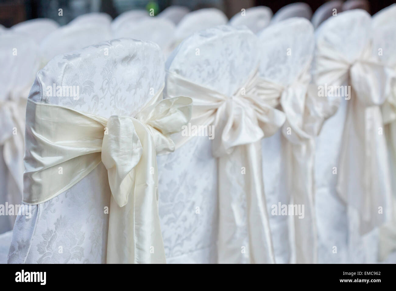Sitze für eine Hochzeitszeremonie Stockfoto