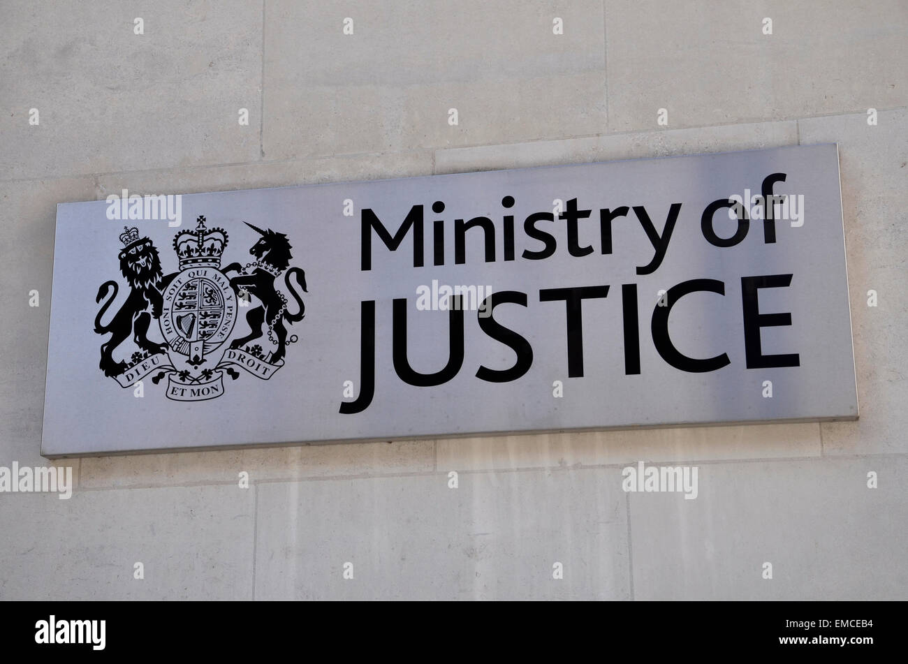 Das Zeichen des Justizministeriums der Vereinigten Königreich in Petty France, Westminster, London. Stockfoto