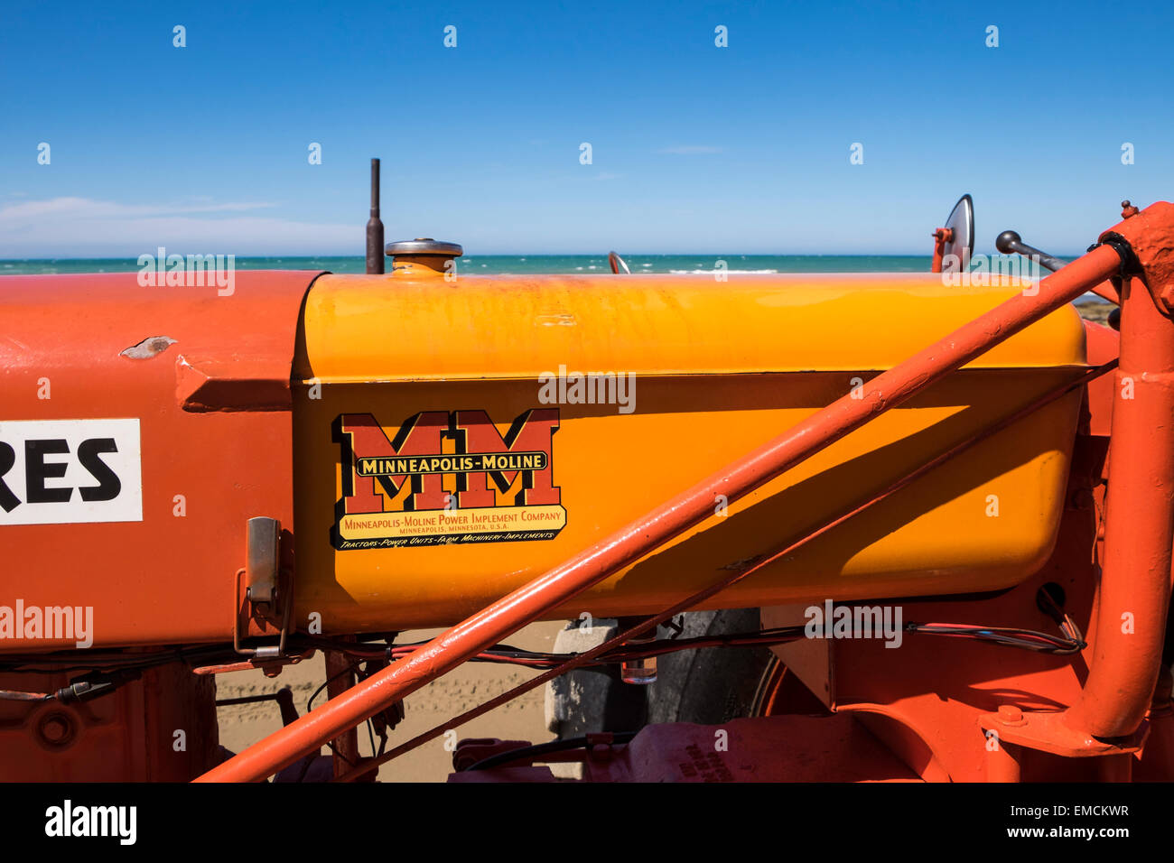 Minneapolis-Moline Traktor Fahrzeuge Detail der Maßeinheit in Cape Kidnappers Touren, Neuseeland Stockfoto